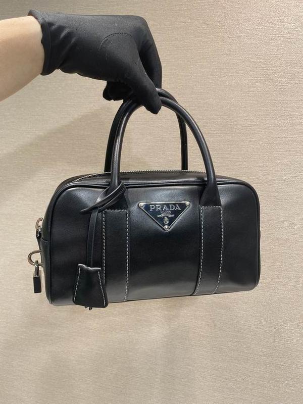 Prada Handbags 118